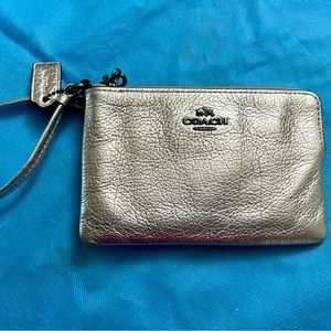 Coach wristlet wallet